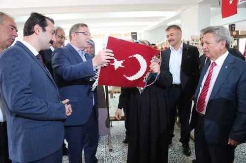 Valimiz Sayın Ziya POLAT ve AK Parti İl Başkanı Sayın Yusuf BAŞER, Şefaatli Kadın Girişimi Üretim ve İşletme Kooperatifi'ni Ziyaret Ettiler